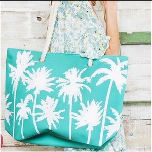💥HOST PICK💥Gorgeous Vibrant deep aqua Beach Tote ⛱